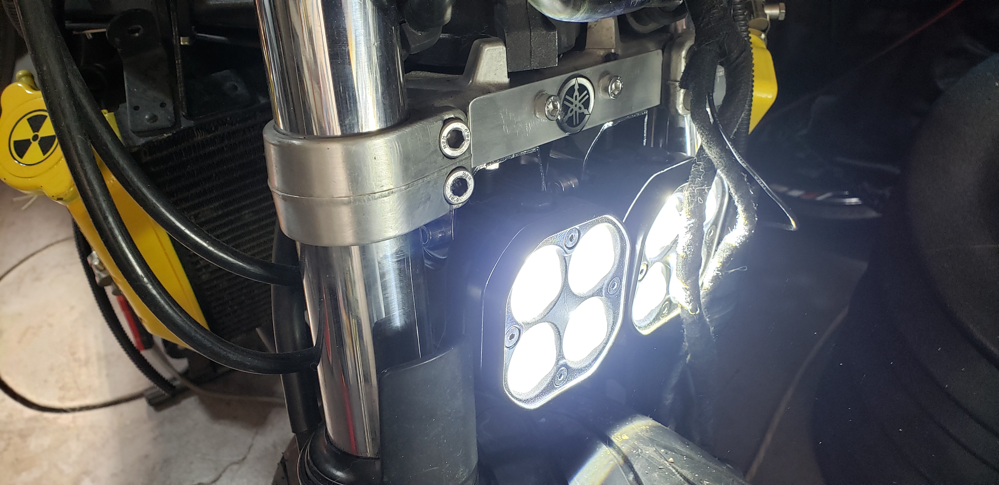 Custom Yamaha R6 Dual color LED lights